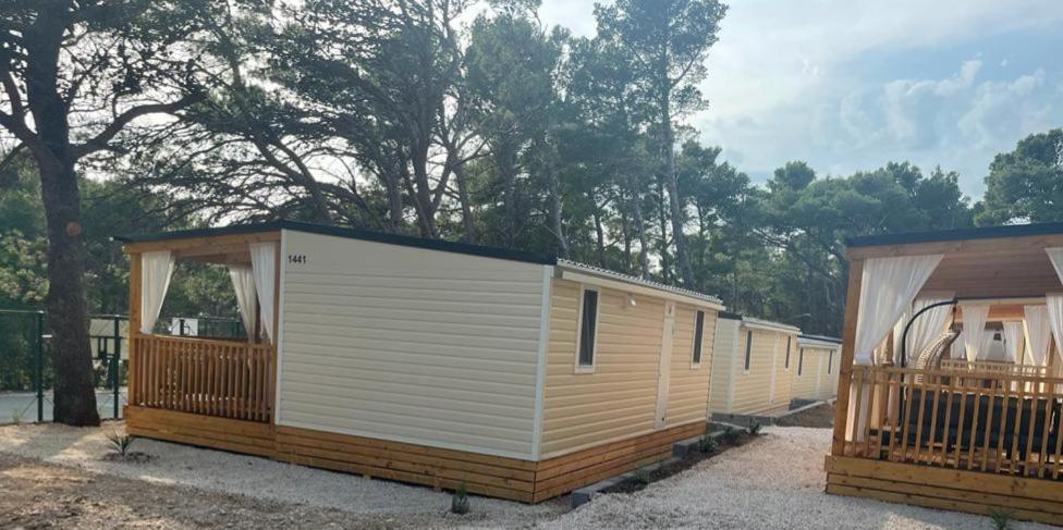 Mobile Homes Dololego - Camp Basko Polje Baška Voda Exteriér fotografie